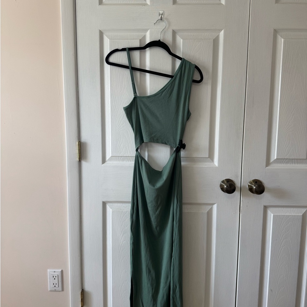 Green One-Shoulder Cutout Midi Dress